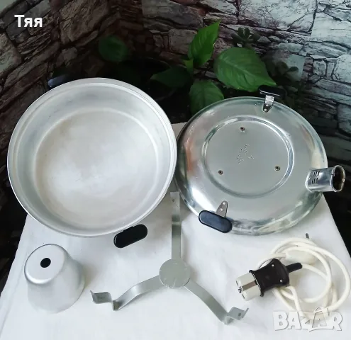Електрическа тенджера от соца, снимка 2 - Съдове за готвене - 56127455