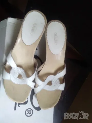 Бели дамски чехли естествена кожа