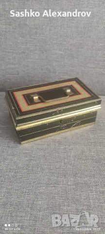 Винтидж английска метална кутия за пари - ENGLISH MAKE ( 1935 - 1945г.)