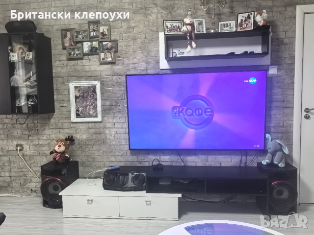 Тв шкаф с допълнителни елементи