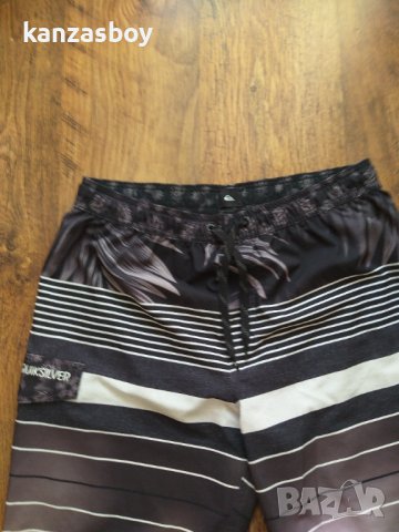 quiksilver - страхотни мъжки панталони , снимка 5 - Спортни дрехи, екипи - 41003938