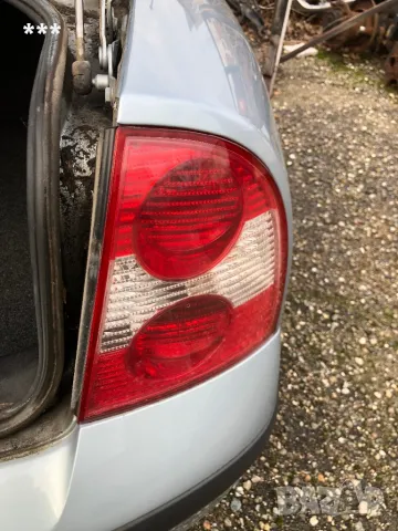 Продавам оригинален десен стоп от Volkswagen Passat B5.5 седан 