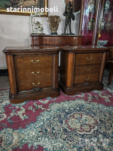 Масивни нощни шкафчета 