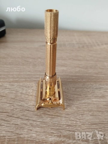 Самобръсначка GILLETE ARISTOCRAT Във 22 м Златно Покритие Чисто Нова не Употребявана , снимка 11 - Други ценни предмети - 52357117