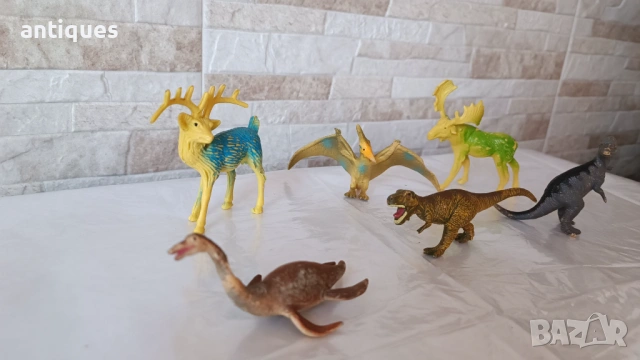 Стари играчки - фигури на динозаври и елени, снимка 4 - Антикварни и старинни предмети - 53108597