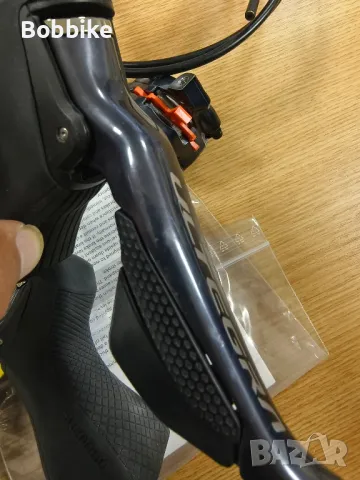 Комплект SHIMANO ULTEGRA DI2 ST-R8070 + BR-R8070, снимка 15 - Части за велосипеди - 38831524