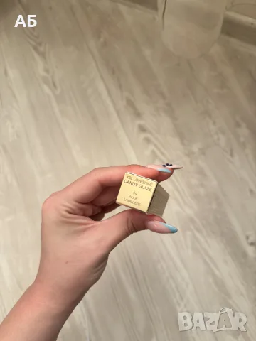 Червило YSL- Ново- Гланц за устни
Loveshine Candy Glaze, 44 Nude
Lavalliere
, снимка 4 - Декоративна козметика - 56183365