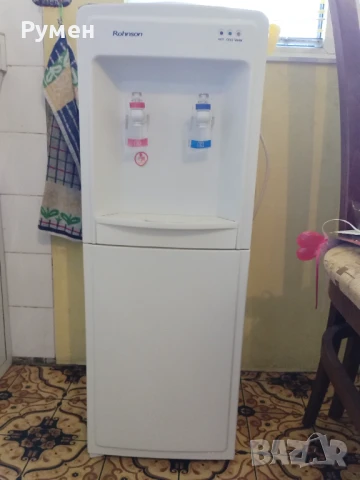 Продавам диспенсър за вода Rohnson