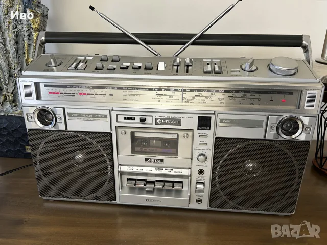 Hitachi TRK-8290E Ретро Радиокасетофон Boombox от 80-те