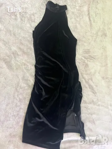 велурена рокля, снимка 5 - Рокли - 48088758