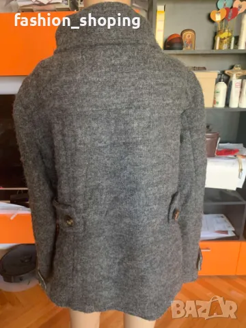 Късо пaлто Weekend Max Mara, размер I42(M), снимка 3 - Палта, манта - 47849954