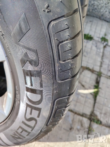 Летни гуми за джип Vredestein, снимка 2 - Гуми и джанти - 53735636