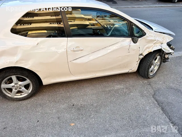 Кора под волан за Тойота Аурис. 55606-02060, снимка 10 - Части - 49648643