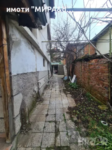 КЪЩА в кв. Изгрев, град Хасково, снимка 3 - Къщи - 49647970