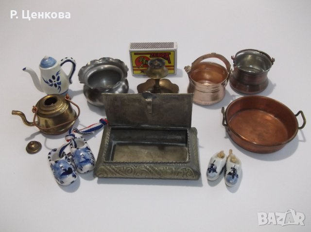 Ретро миниатюрки - медно менче, медна тава, месингов свещник, чайници, снимка 2 - Антикварни и старинни предмети - 44328467