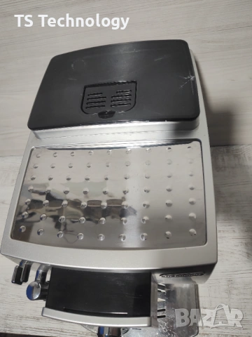 Кафеавтомат - робот Delonghi MAGNIFICA ECAM, снимка 7 - Кафемашини - 53038909