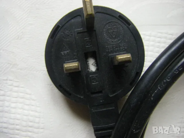 Качествен нов захранващ кабел с английски щепсел и вграден предпазител, снимка 2 - Друга електроника - 47391906