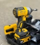Професионален ударен винтоверт DeWALT DCF887 18V XR Brushless,205Nm + 4Ah батерия + зарядно + куфар , снимка 3