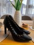 Обувки на ток, снимка 1 - Дамски обувки на ток - 44142913