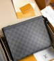 чанта Louis Vuitton Pochette Voyage, снимка 12