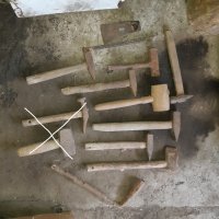 Стари инструменти-чукове ,тесла ,секач, снимка 1 - Антикварни и старинни предмети - 34827910