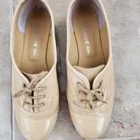 Дамски обувки лачени , снимка 1 - Дамски ежедневни обувки - 41718113