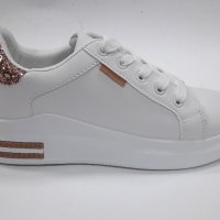 дамски спортни обувки 2756 в бяло, снимка 1 - Дамски ежедневни обувки - 34602278