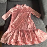 Детска розова сатенена рокля, снимка 2 - Детски рокли и поли - 42643510