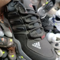 маратонки Adidas, снимка 2 - Маратонки - 44397861