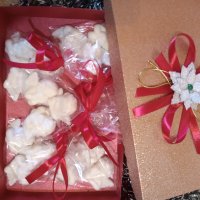 Коледен подарък!Кутия с 15 сапунчета ангелчета, снимка 2 - Декорация - 34570344