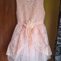 Красива детска рокля цвят праскова, снимка 1 - Детски рокли и поли - 41879215