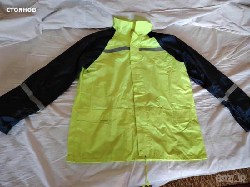 Светлоотразително водоустоичиво яке в жълт цвят, снимка 1