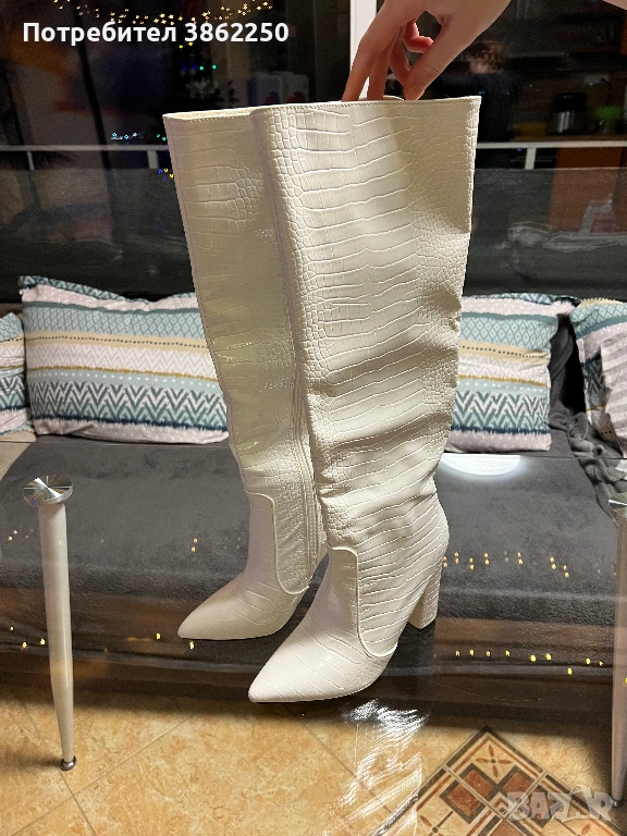 Дамски ботуши бели, снимка 1