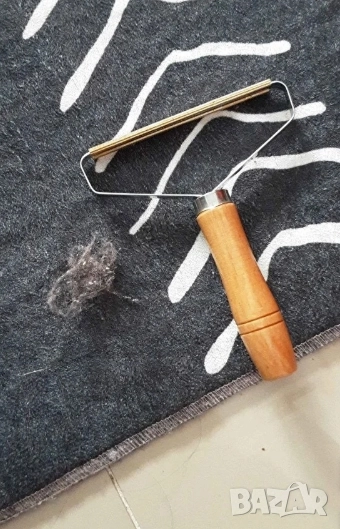   Ръчен уред за премахване на мъх и топчета от дрехи  , снимка 1