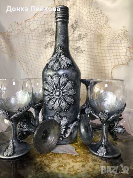 Сервиз за аперитив от 6 чаши и декорирана бутилка за любимо питие, снимка 1