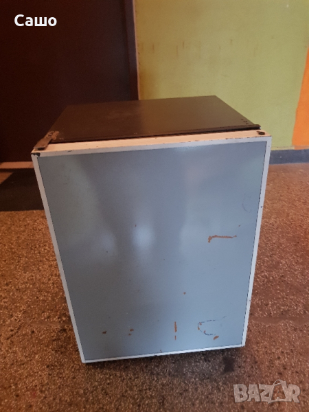 хладилник малък компресорен 12 в., снимка 1