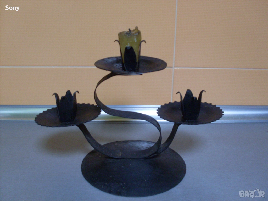 Стар железен свещник., снимка 1