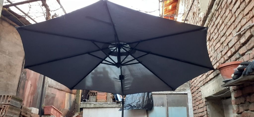 Продавам голям градински чадър, цвят графит, 3 метра в Градински мебели,  декорация в гр. Дупница - ID40376145 — Bazar.bg