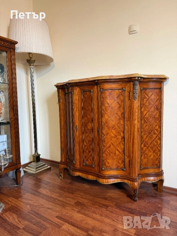 Италиански комод в стил LUI XV