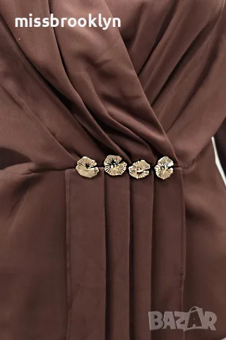 Блуза “Chocolate Elegance” – кафява блуза с прехлупване и златни копчета арт.5074, снимка 2 - Блузи с дълъг ръкав и пуловери - 55823090