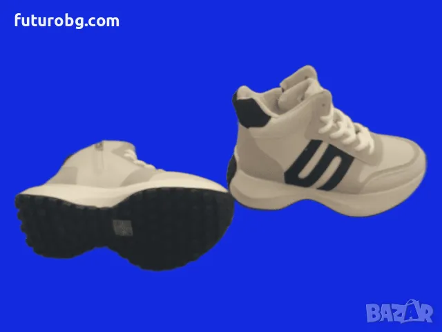 Дамски зимни боти с връзки и цип в светлобежово