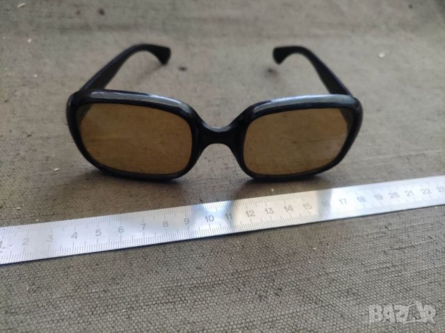 Продавам Ретро /винтидж слънчеви очила, снимка 2 - Слънчеви и диоптрични очила - 39811460