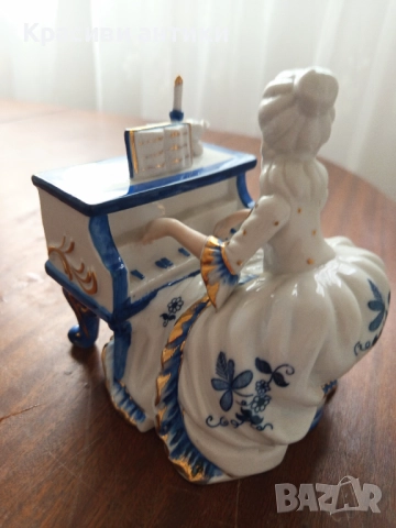 Фигура от порцелан, колекционерска, немска красива, снимка 4 - Колекции - 52318872
