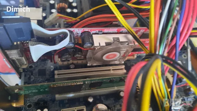 Видеокарта ATI Radeon X300SE 128MB 64bit , снимка 3 - Видеокарти - 47648628