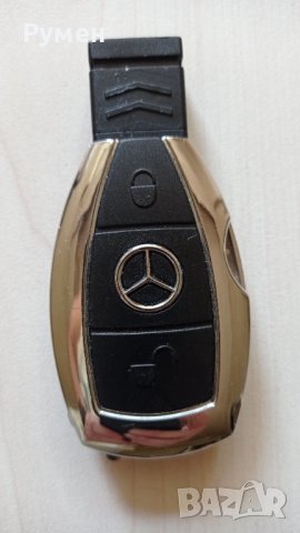 Специално проектирани джобен нож Mercedes Benz произведен в ограничен брой, снимка 1 - Аксесоари и консумативи - 41771989