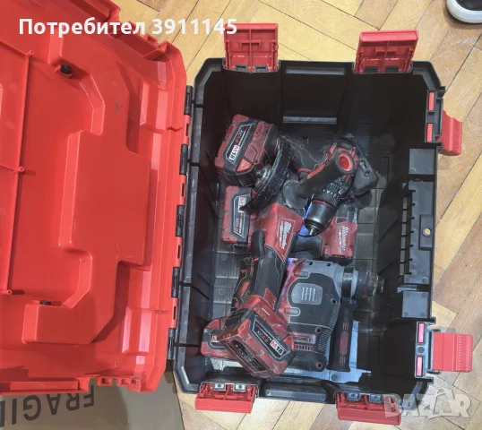 Milwaukee акумулаторен комплект от 4 части, перфоратор, ударен гайковерт, ъглошлайф и винтоверт , снимка 2 - Куфари с инструменти - 55859242