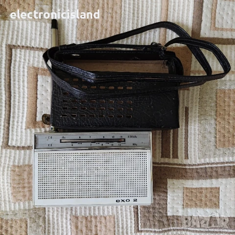 Ретро преносимо радио Ехо 2 в отличен външен вид и отличен кожен калъф + оригинална антена