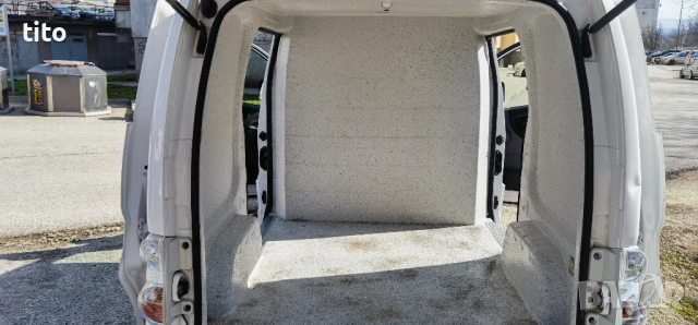 Електрически Nissan e-NV200, снимка 10 - Автомобили и джипове - 53808074