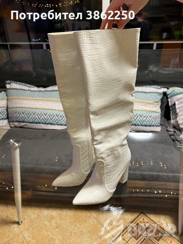 Дамски ботуши бели