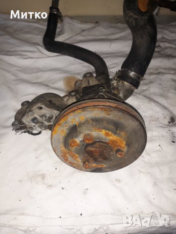 Водна помпа със шайбата за Фолксваген Ауди от 1977 до 1990г.Volkswagen Audi, снимка 2 - Части - 35932677